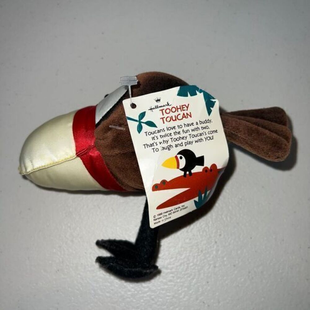 Hallmark 1988 Toohey Toucan Plush Stuffed Animal Tags Attached - Picture 2 of 8